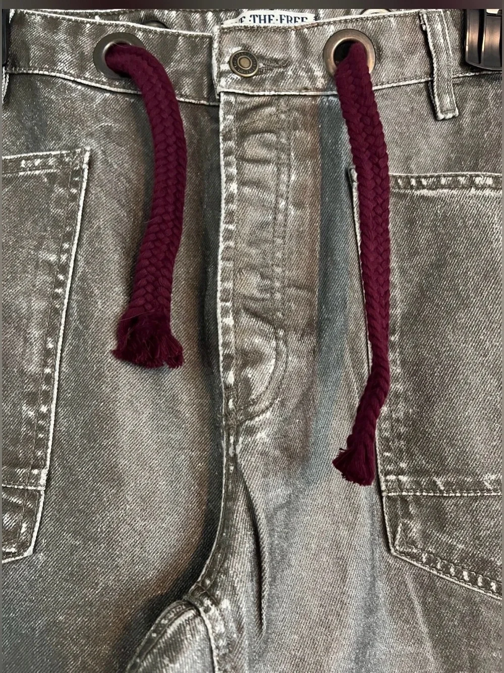 Free People We the Free Moxie Pull-On Barrel Jeans in Metallic gray Size 29